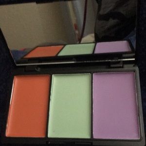 Bellapierre concealer palette